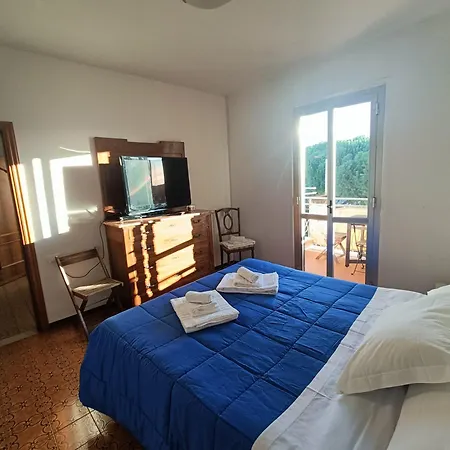 Casa Selu A 100 Mt Dal Mare 샌로렌조알메어